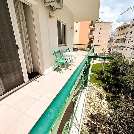 Garden Apt-3