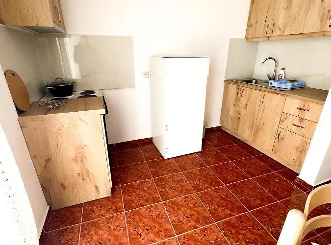 Garden Apt-3 شقة *